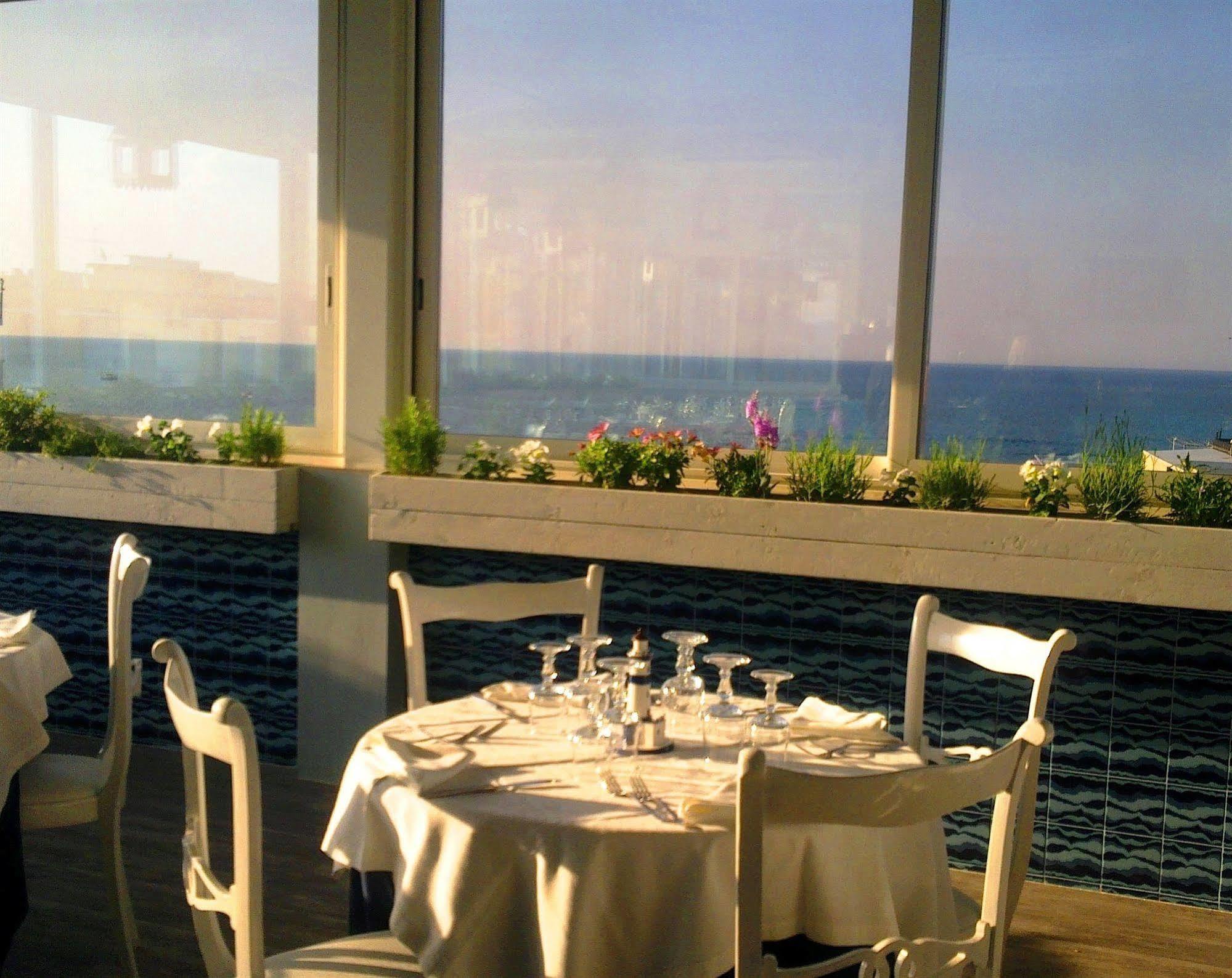 Hotel Maremonti Gabicce Mare Ngoại thất bức ảnh